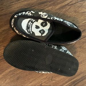 Size 8 misfits rubbed soul slipper shoes worn twice
